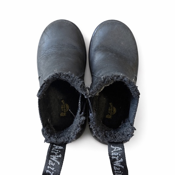 Dr. Martens Leonore Mono Black Faux Fur Lined Chelsea Boots Youth US 10 - Picture 3 of 6